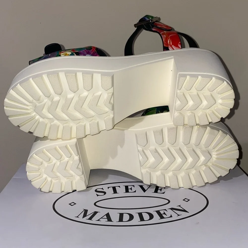 Steve Madden platform sandals Steve Madden heels chunky platform floral Y2K vibe